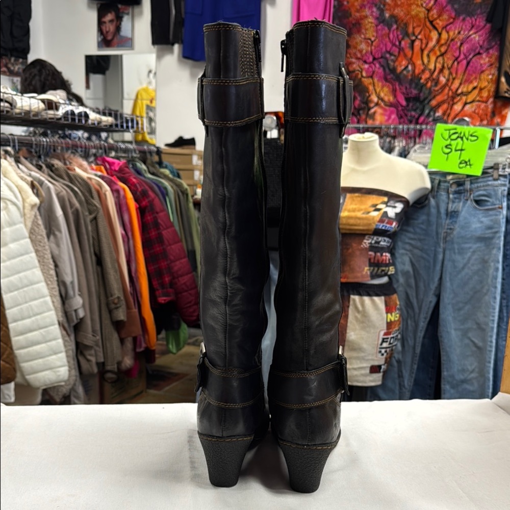 BOC Black Heeled Boots with Textured Leather Finish - Picture 6 of 12